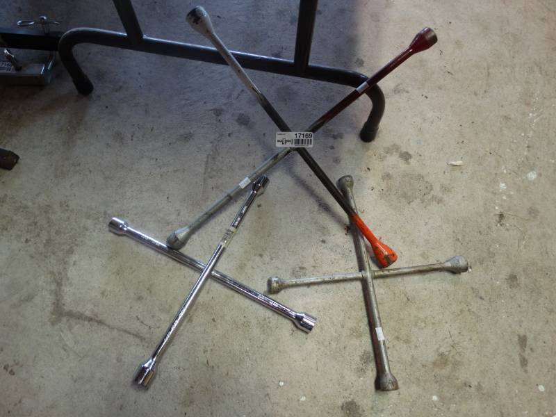 lot 17169 image: 3 4-ways.