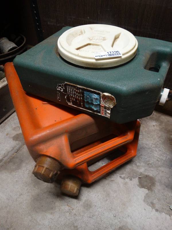 lot 17196 image: 3 Oil catches.