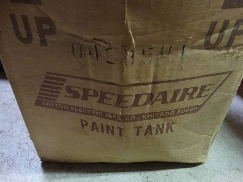 lot 17199 image: Speedaire paint tank.
