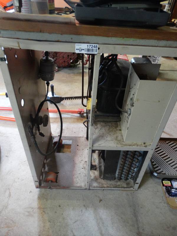 lot 17248 image: Customized ac unit portable mf 750 air.