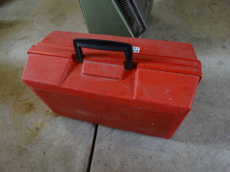 lot 17257 image: Belt sander.