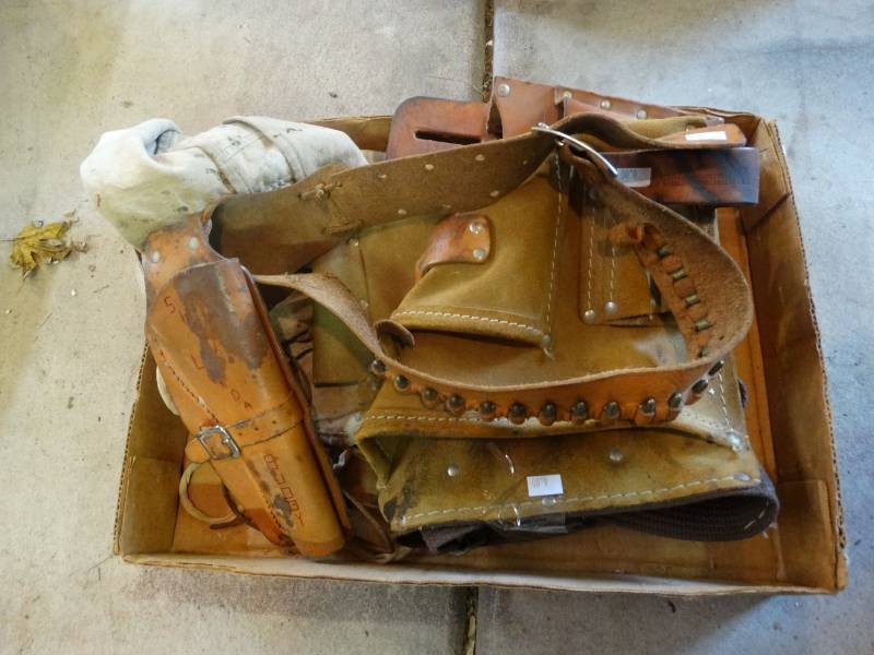 lot 17262 image: Tool belts.