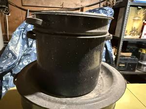 lot 1360 image: GRANITE STEAMER AND CANNER...................GAR