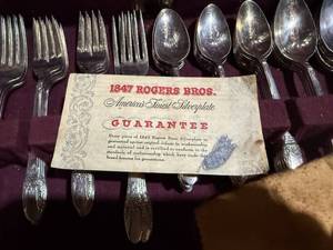 lot 1365 image: 1847 ROGERS BROTHERS SILVER PLATE......................GAR
