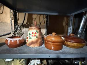 lot 1383 image: MISC STONEWARE PIECES.................GAR