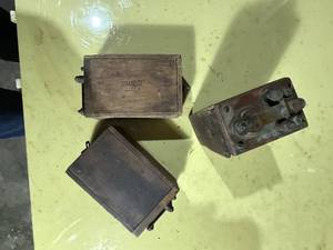 lot 1386 image: 3 MODEL A COILS.....................GAR