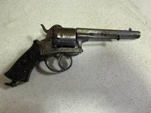 lot 1173 image: ENGRAVED DOUBLE ACTION PIN FIRE REVOLVER