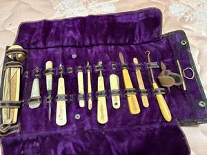 lot 1632 image: Vintage manicure set -- NBD