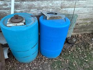 lot 1586 image: 2 BLUE PLASTIC BARRELS