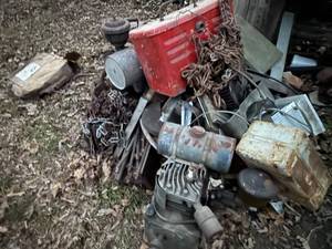 lot 1595 image: PILE OF MISC SCRAP.................................BY