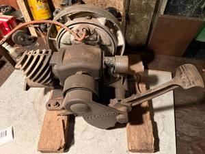 lot 1701 image: Antique Maytag engine -- SSH