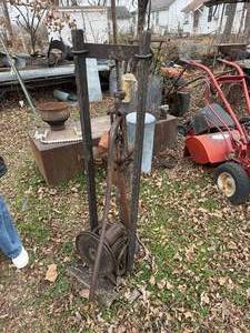 lot 1740 image: Windmill pump, ward pump -- BY