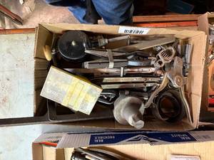 lot 1665 image: Specialty engine tools - hones - NS