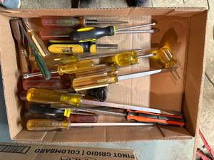 lot 1667 image: Screwdrivers -- NS