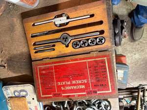lot 1675 image: Tap and die set - NS