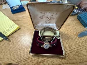 lot 1831 image: THREE (3) 10KT FILLED WOMENS WATCHES (COMBINED WEIGHT 47.7 GRAMS)