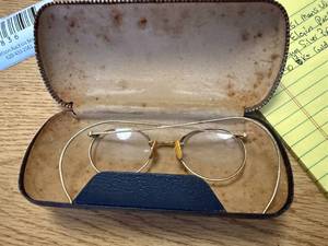lot 1836 image: VINTAGE 12KT GOLD FILLED  GLASSES 25,8 GRAMS TOTAL WEIGHT