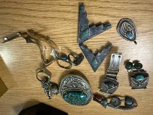 lot 1841 image: UNMARKED JEWELRY (POSSIBLY TURQUOISE)