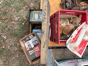 lot 1763 image: AC freon kit, engine parts -- BY