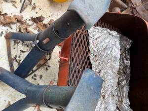 lot 1780 image: 2 jack stands  BBQ grill (small) -- BY