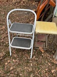 lot 1784 image: 2 step stools -- BY