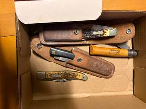 lot 1545 image: SCHRADE UNCLE HENRYMISC KNIVES........................DR