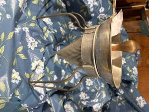 lot 1363 image: COLINDER, STAND, WOOD MASHER