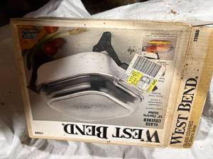 lot 1461 image: West Bend electric skillet (new in box) -- GAR