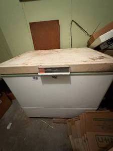 lot 1486 image: Westinghouse deep freezer (works) -- BP