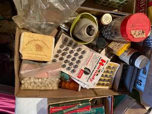 lot 1971 image: BLACK POWDER BALL AMMO & SUPPLIES