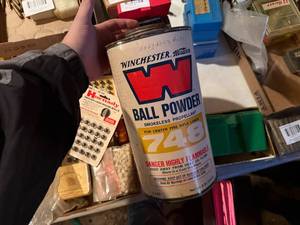 lot 1978 image: BALL POWDER 748 WINCHESTER 4 LBS