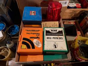 lot 1998 image: Reloading dies, 22 hornett, 45 colt, 222 Remington -- SSH