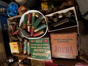 lot 2101 image: Vintage shotgun shells -- NS