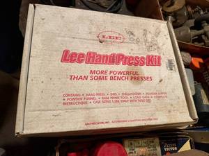 lot 2107 image: LEE HAND PRESS IN ORIGINAL BOX
