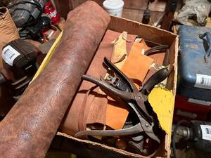 lot 2122 image: LEATHER WORK TOOLS & SUPPLIES- SHOP WW