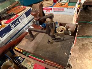lot 2152 image: CIRCLE CUTTER (possibly for leather)- SHOP WW
