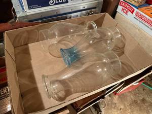 lot 2155 image: OIL LAMP CHIMNEYS- SHOP WW