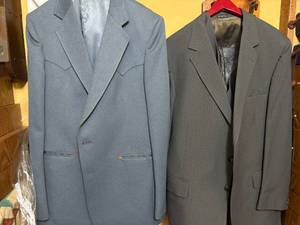 lot 1885 image: TWO 3-PIECE MENS SUITS- SBD