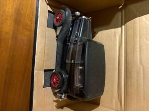 lot 2223 image: ANTIQUE TOY CAR- LR