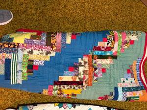 lot 2235 image: COURTHOUSE STEPS QUILT (PEARLCORDON)- LR
