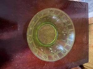 lot 2245 image: URANIUM GLASS SERVING BOWL- LR