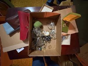 lot 2269 image: COSTUME JEWELRY AND EYE GLASSES- LR