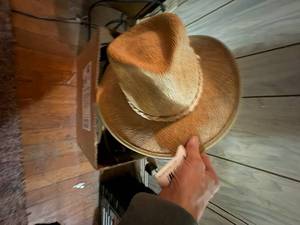 lot 2289 image: MILITARY HATS, FELT HAT, COWBOY HAT & CAPS- LR
