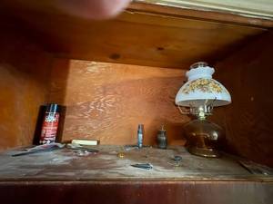 lot 2291 image: EVERYTHING ON TOP SHELF WITH OIL LAMP- LR
