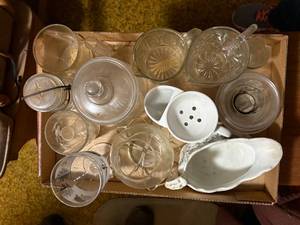 lot 2170 image: MISCELLANEOUS GLASSWARE, CUPS & GRAVY BOAT- LR