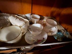 lot 2177 image: CHINA TEA CUPS & SAUCERS- LR