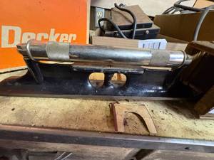 lot 1933 image: 12 machinist level (Starrett) -- NS