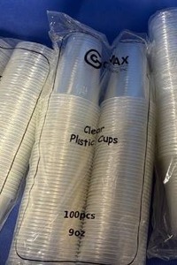 lot 75 image: Clear Plastic Disposable Cups - 9oz (100 Count) - Retail $8