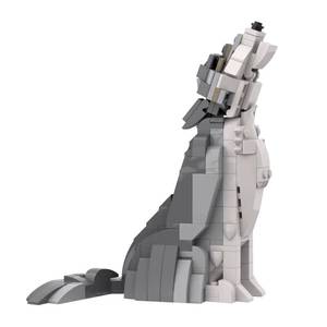 lot 8315 image: Fangool Wolf Building Blocks,Howling Wolf Decor Toy Suitable for Bedroom and Living Room Office,473 Pcs,Creative Ideals Wolf Gifts for Adults