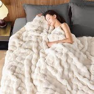 lot 7395 image: Nojeco Faux Fur Throw Blanket